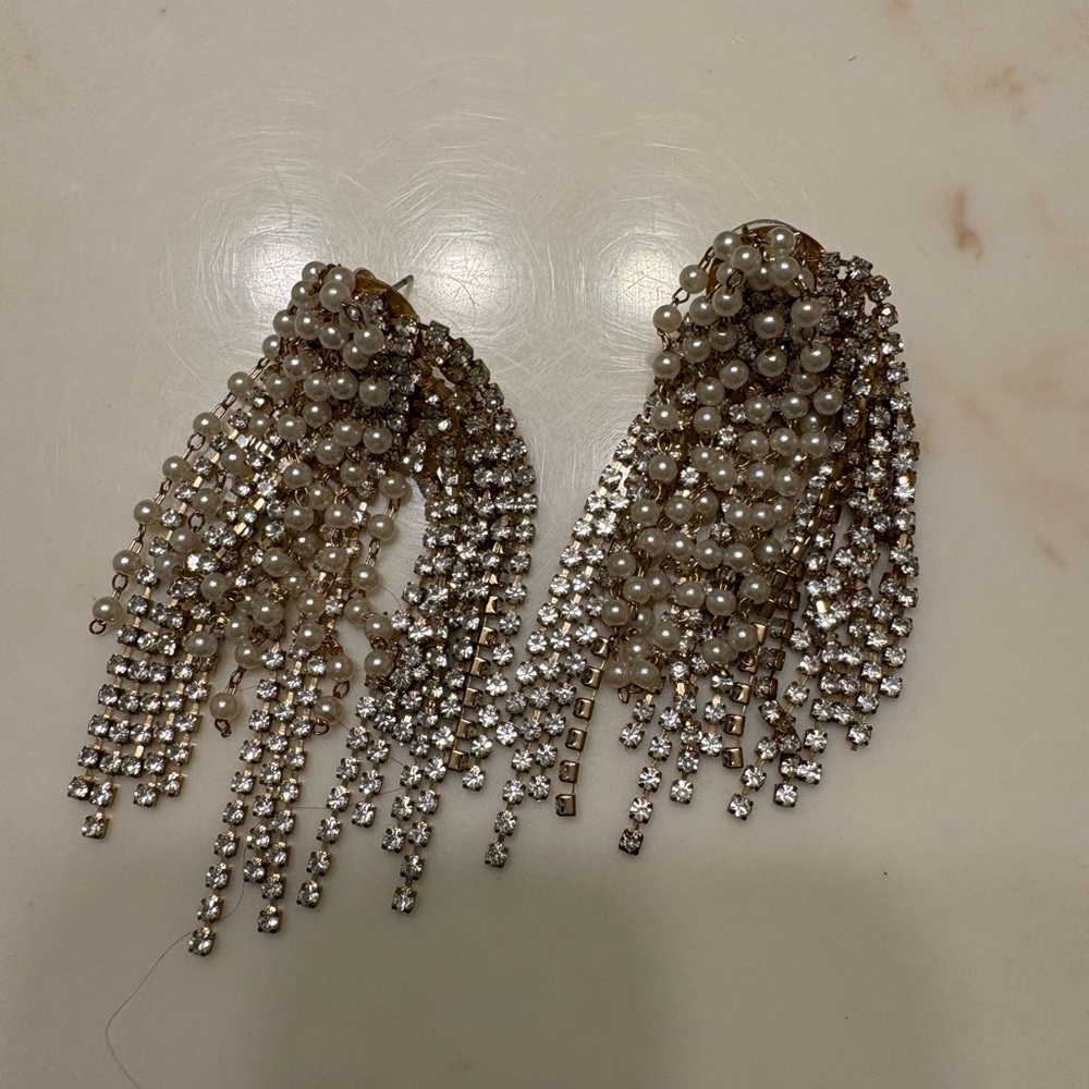 Elegant Pearl and Crystal Dangle Earrings